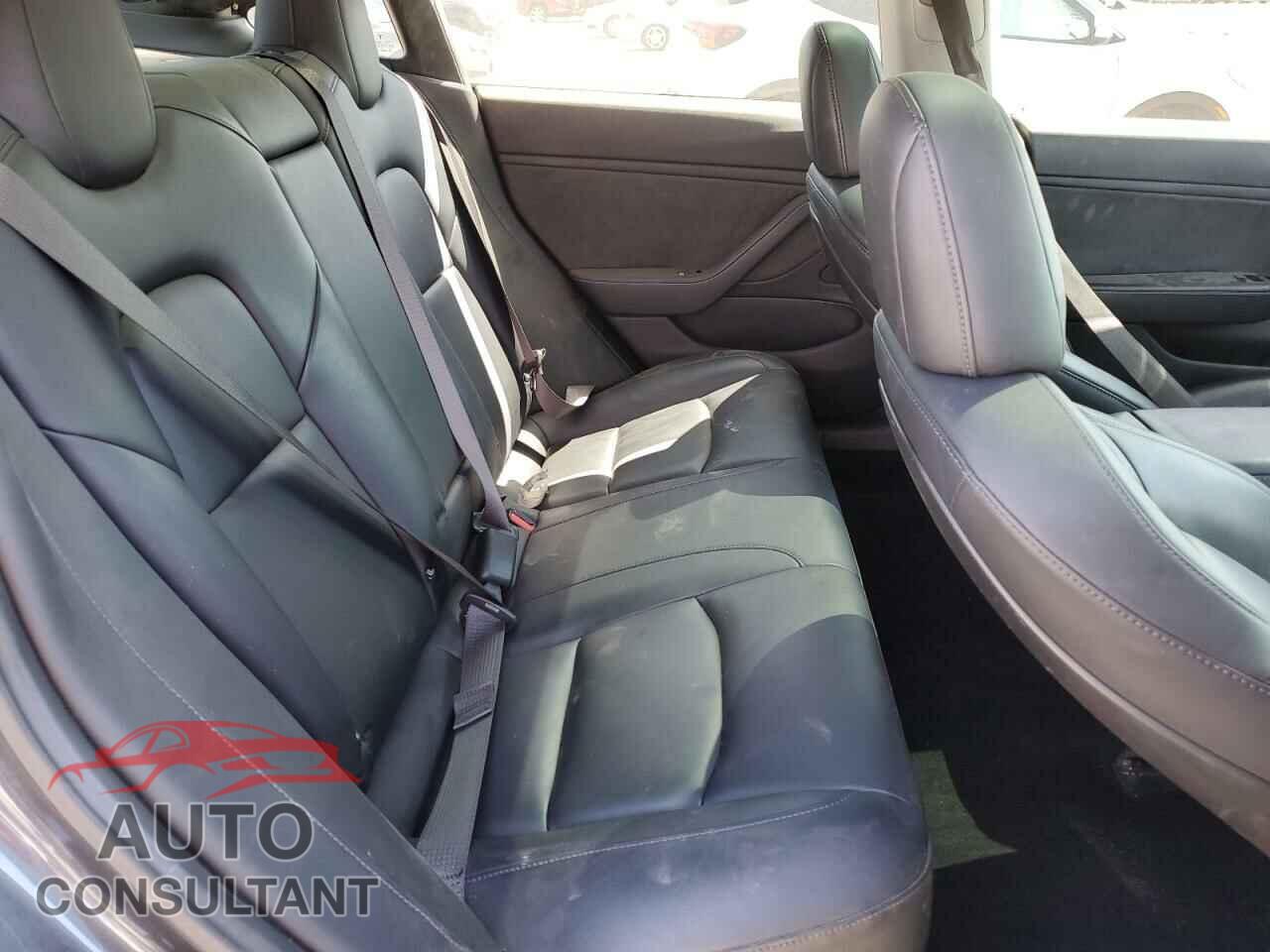 TESLA MODEL 3 2018 - 5YJ3E1EA1JF037051