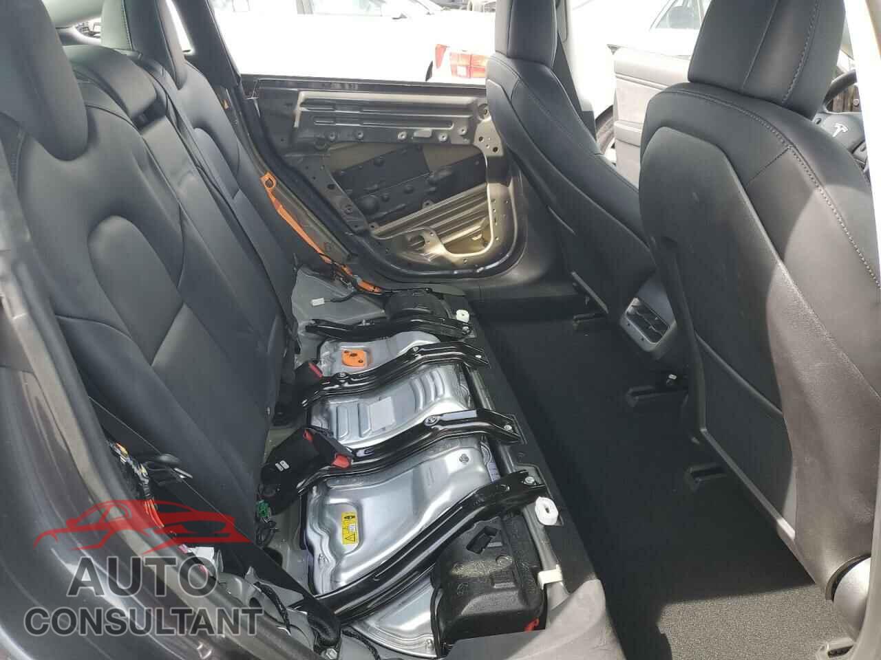 TESLA MODEL 3 2018 - 5YJ3E1EB3JF119596