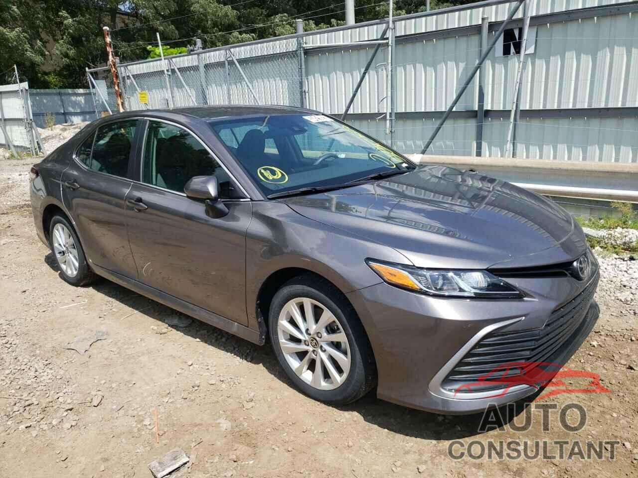TOYOTA CAMRY 2021 - 4T1C11AKXMU432556