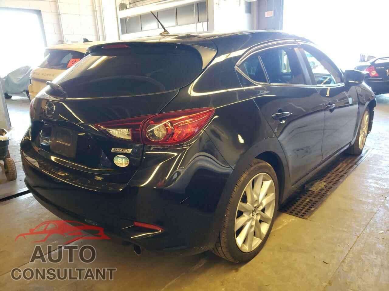 MAZDA 3 2017 - 3MZBN1L77HM108212