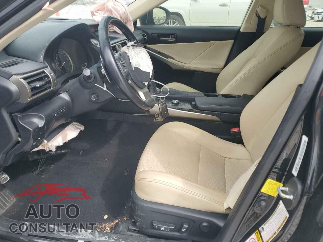 LEXUS IS 2016 - JTHBA1D23G5009911