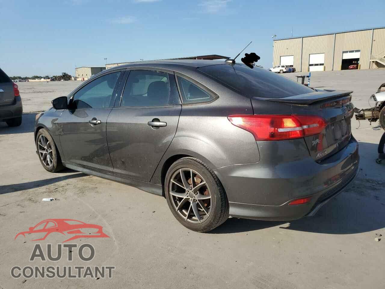 FORD FOCUS 2015 - 1FADP3F22FL323714