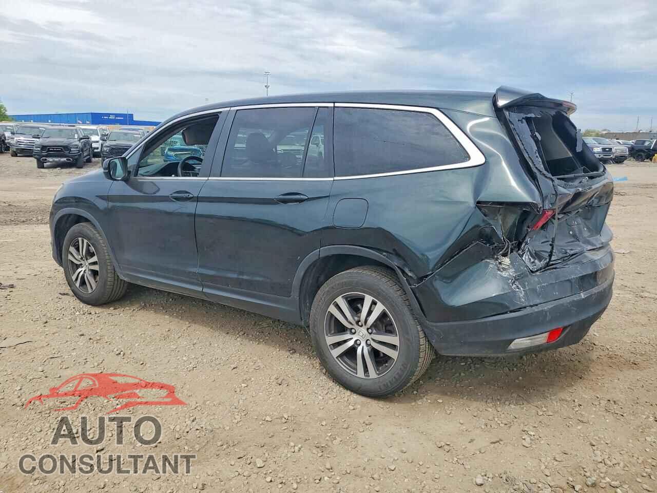 HONDA PILOT 2018 - 5FNYF6H30JB018763