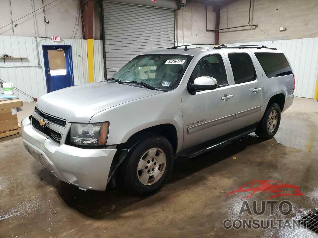 CHEVROLET SUBURBAN 2013 - 1GNSKJE76DR119873