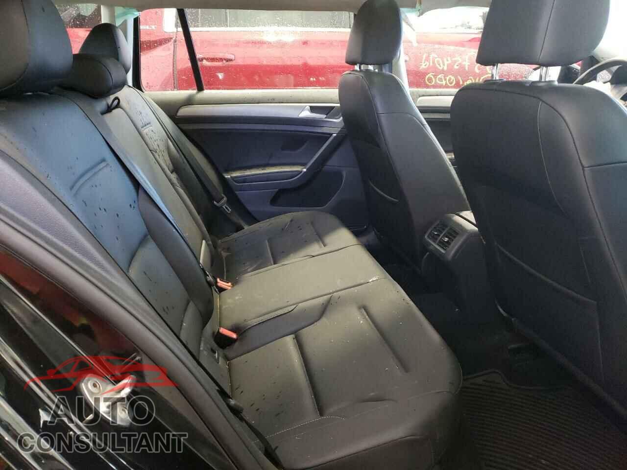 VOLKSWAGEN GOLF 2017 - 3VWC17AU2HM532120