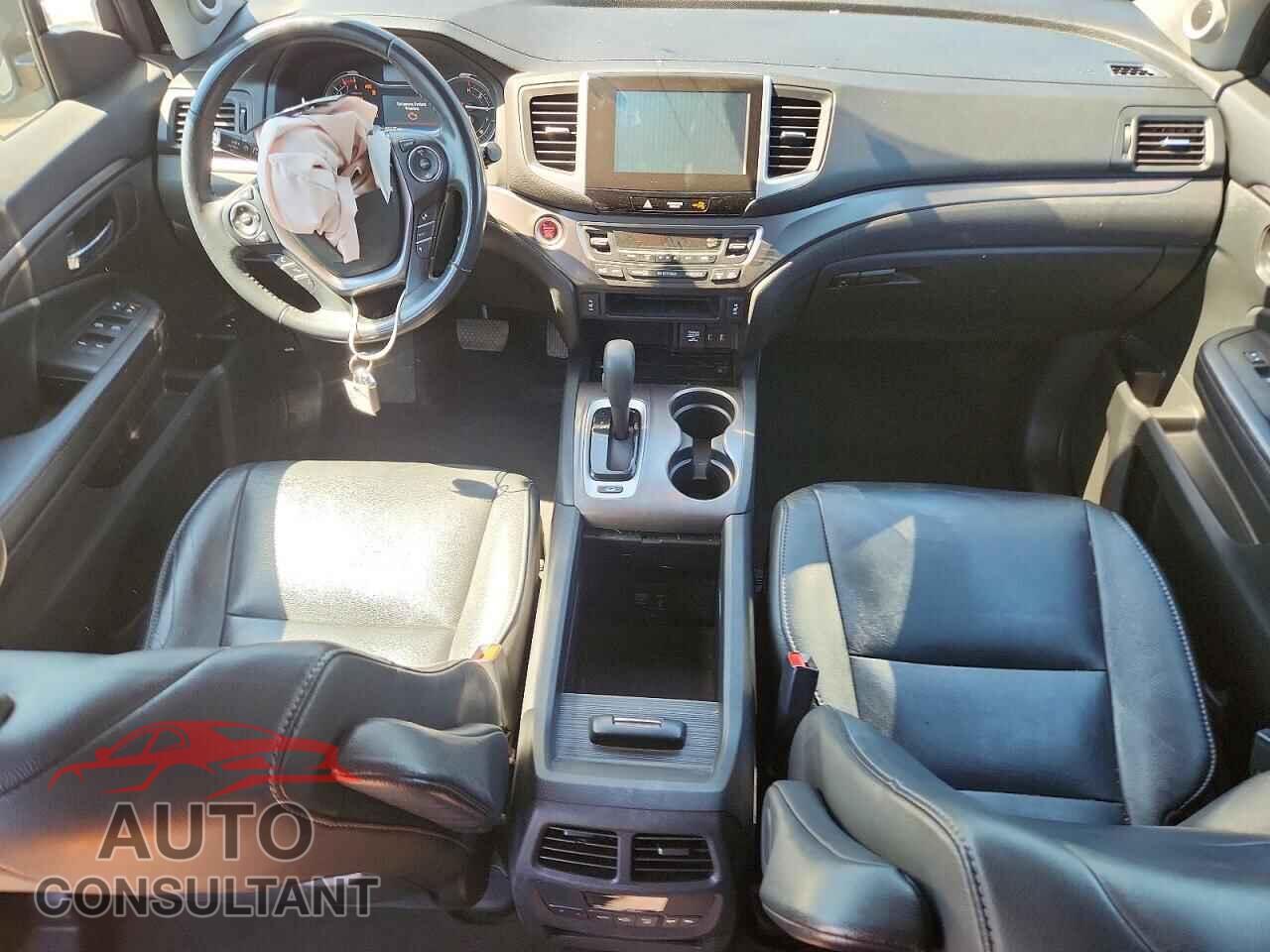 HONDA PILOT 2017 - 5FNYF6H76HB048377