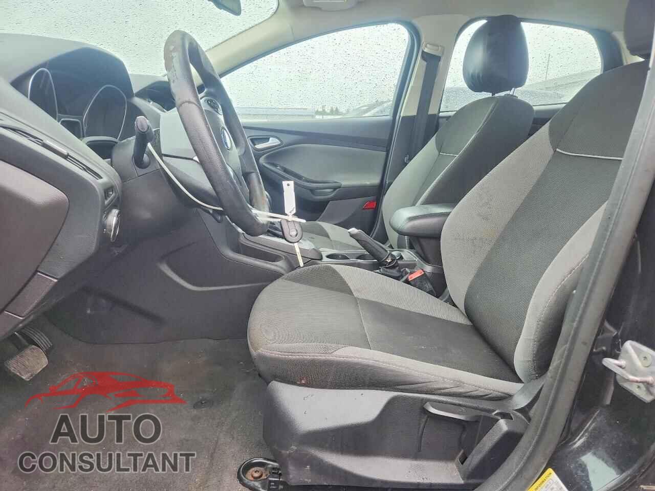 FORD FOCUS 2014 - 1FADP3F21EL239124