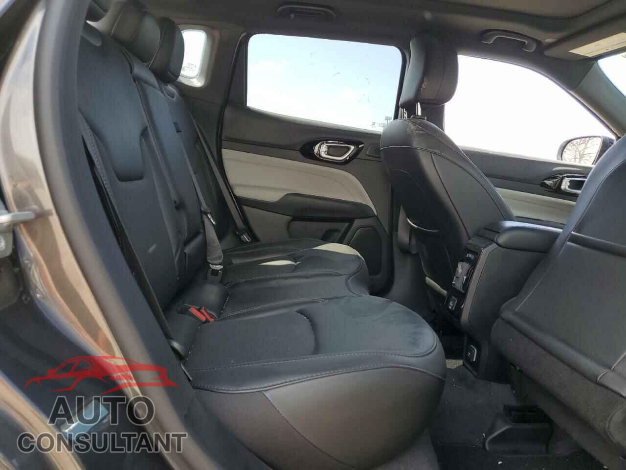 JEEP COMPASS 2023 - 3C4NJDCN7PT520131
