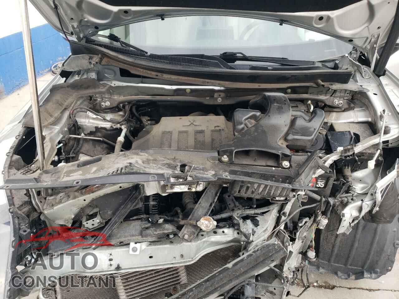 MITSUBISHI ECLIPSE 2018 - JA4AT5AA0JZ039646
