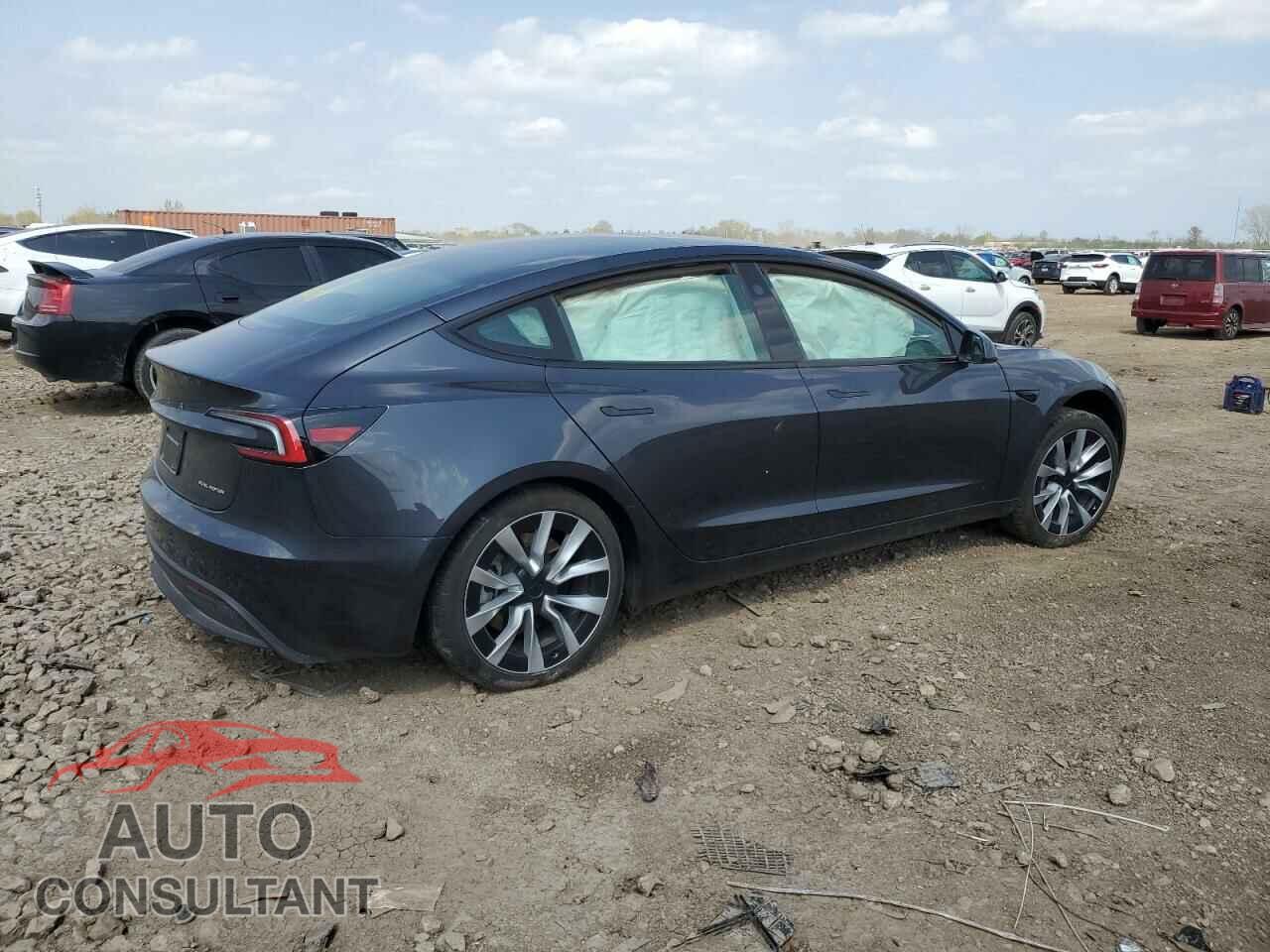 TESLA MODEL 3 2024 - 5YJ3E1EB4RF796104