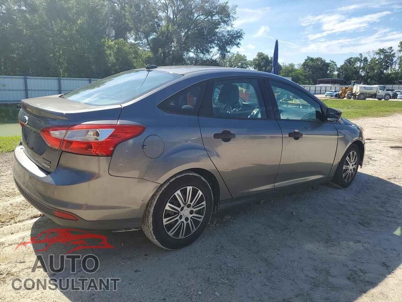 FORD FOCUS 2013 - 1FADP3E26DL149466