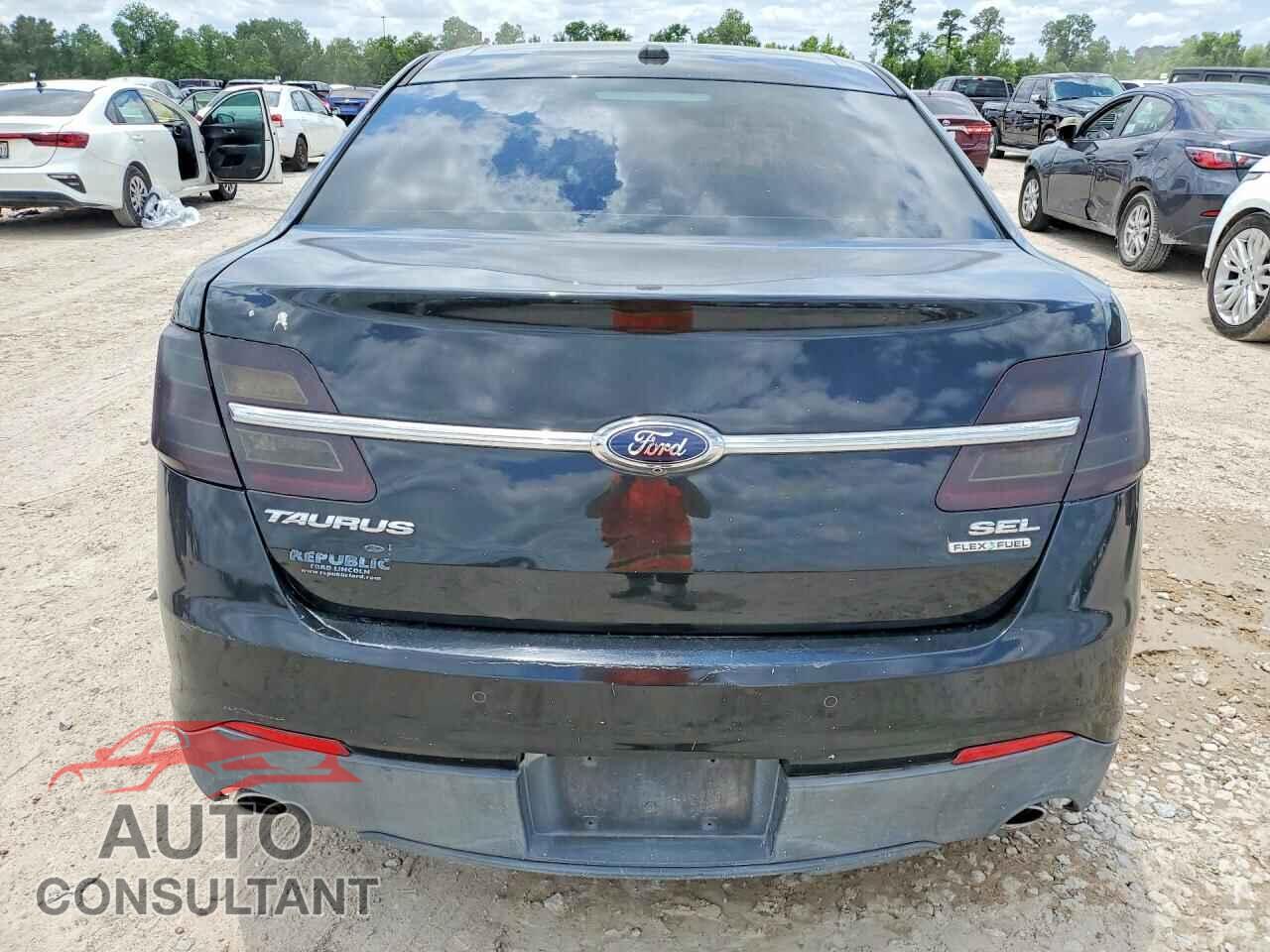 FORD TAURUS 2013 - 1FAHP2E83DG136294