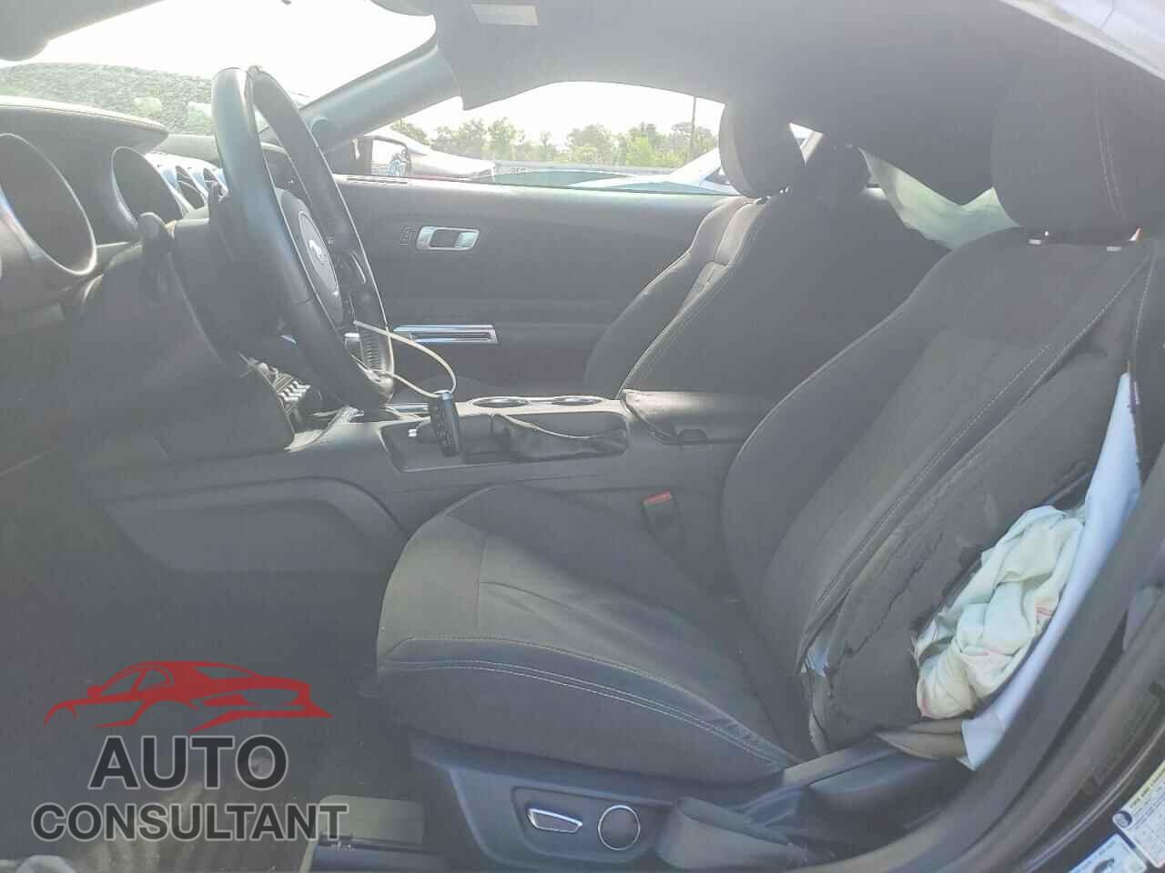 FORD MUSTANG 2019 - 1FA6P8CF4K5204073
