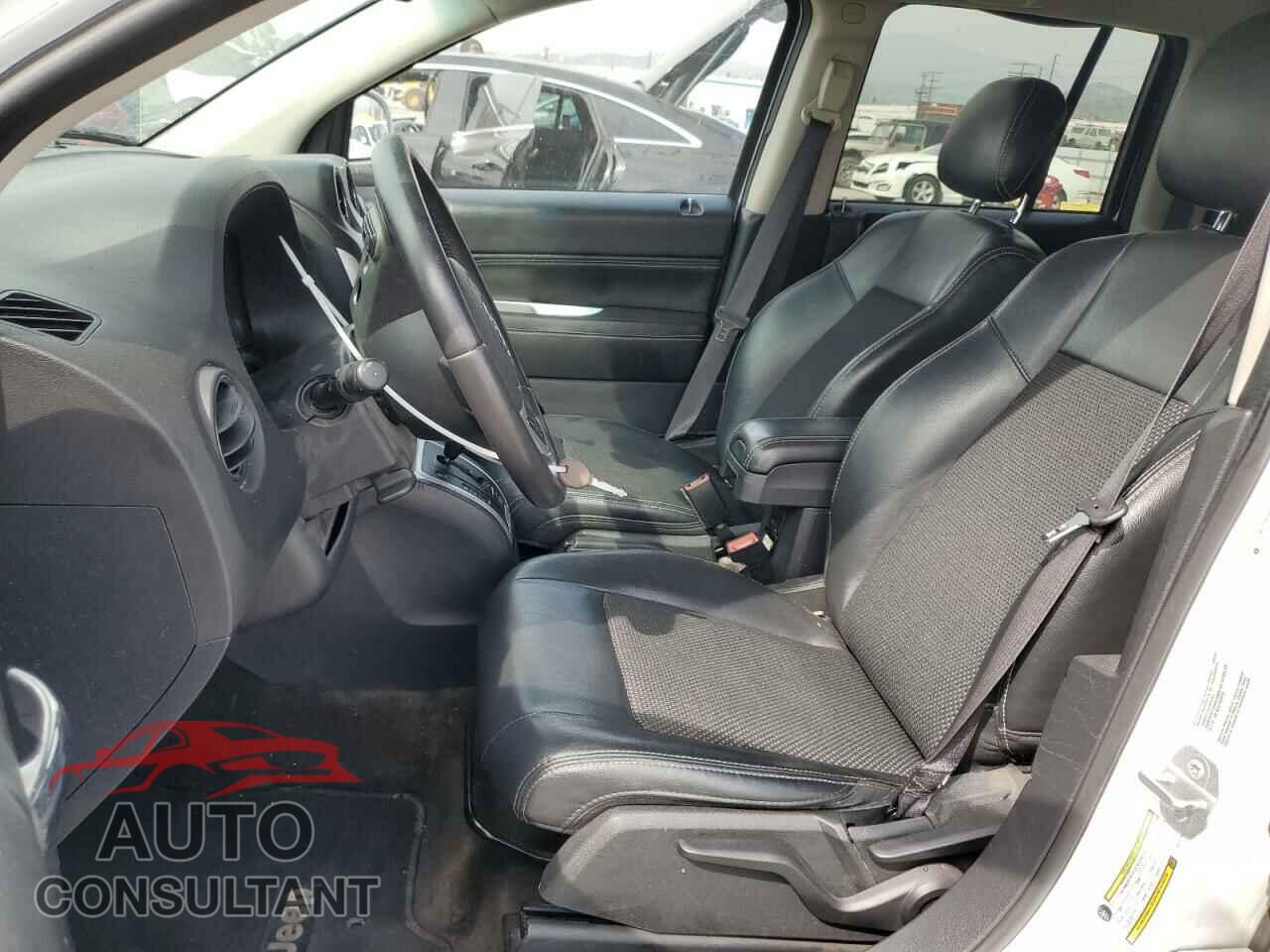 JEEP COMPASS 2016 - 1C4NJCEA0GD619772