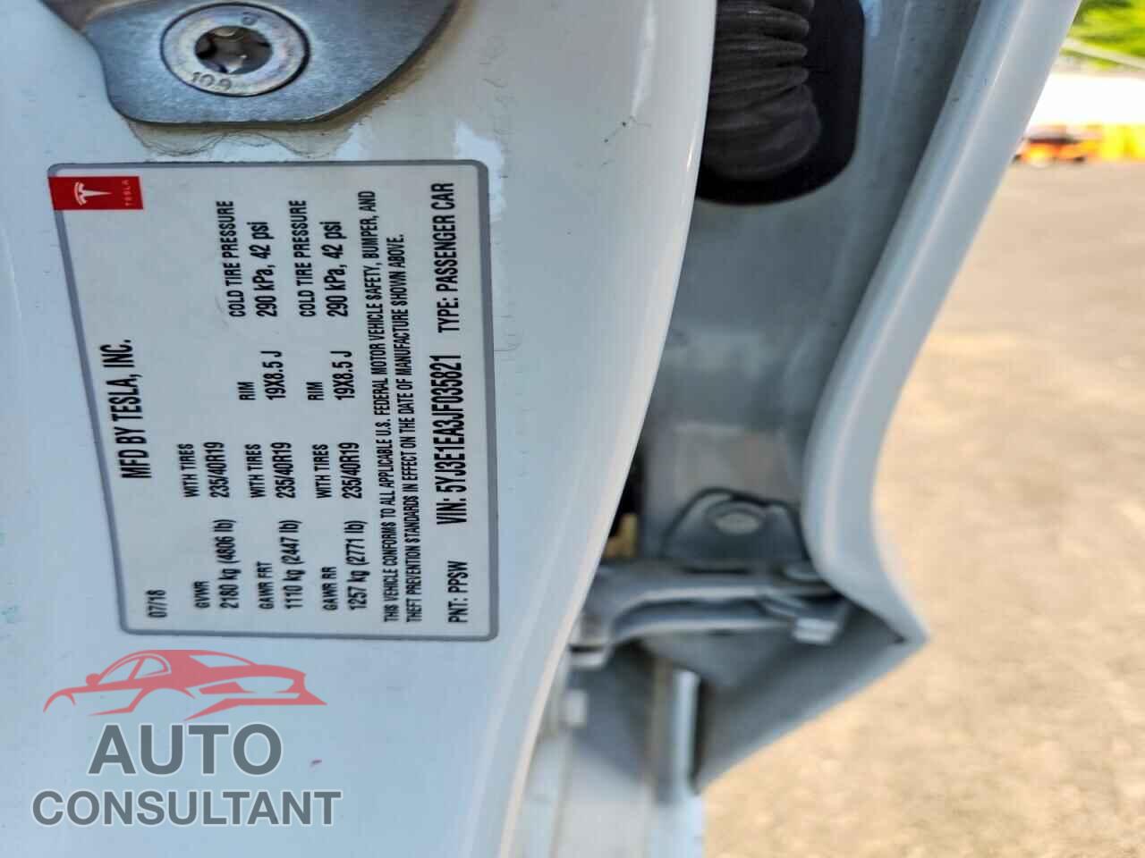 TESLA MODEL 3 2018 - 5YJ3E1EA3JF035821