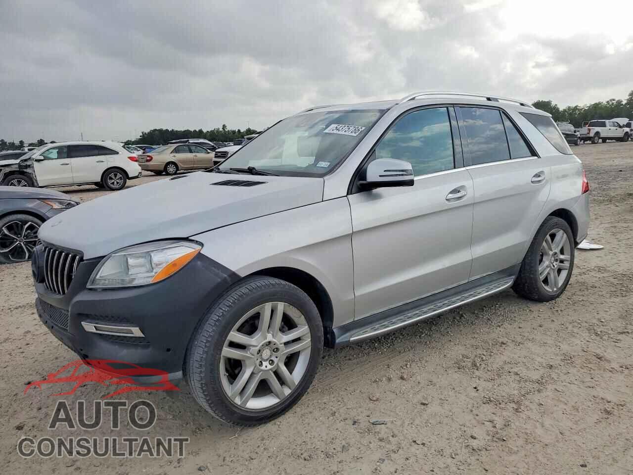 MERCEDES-BENZ M-CLASS 2015 - 4JGDA5JB3FA497183