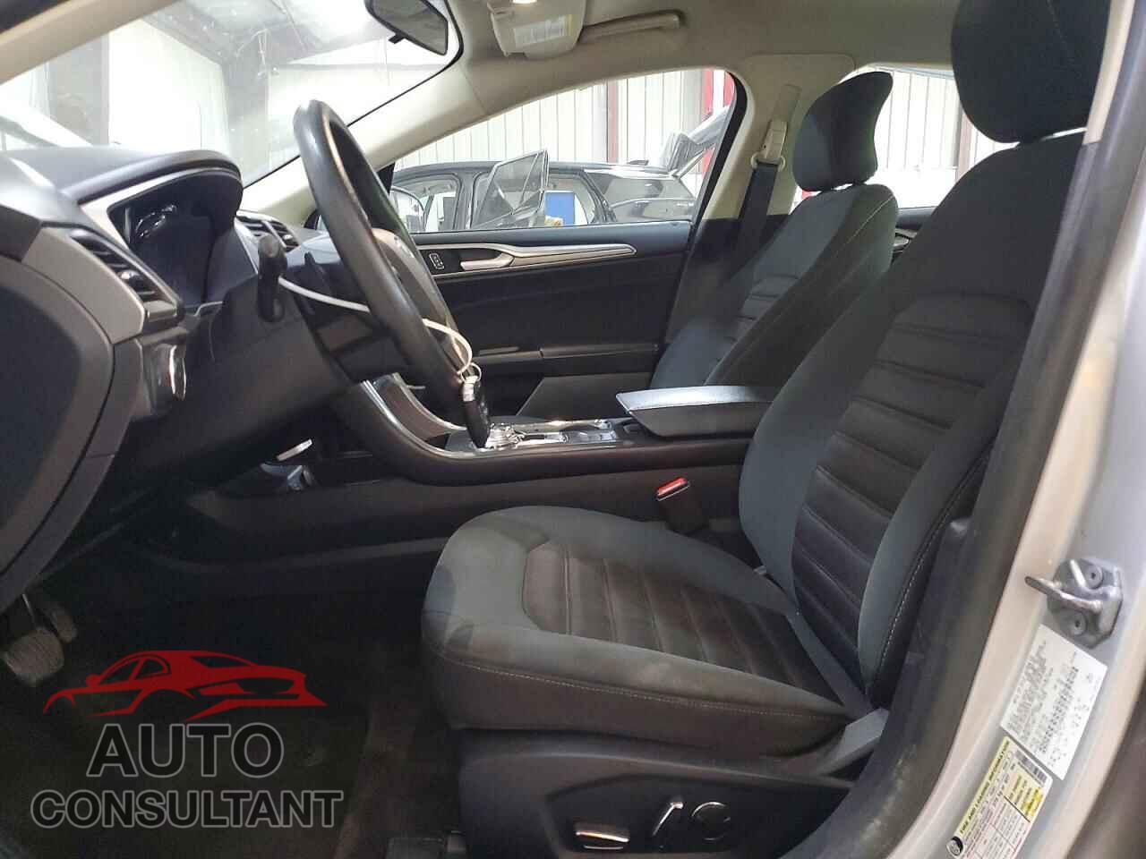 FORD FUSION 2017 - 3FA6P0HDXHR364814