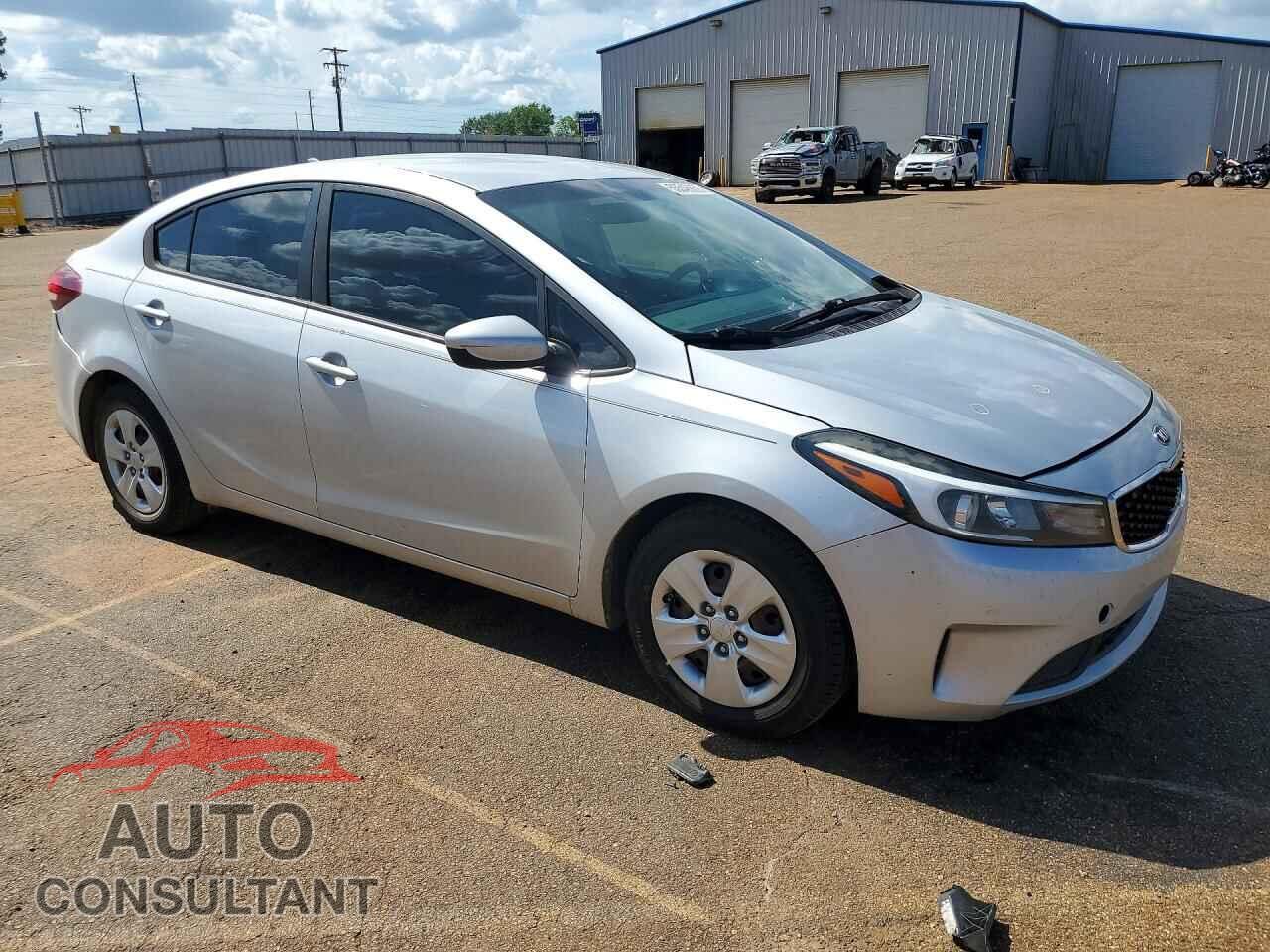 KIA FORTE 2018 - 3KPFK4A75JE245831
