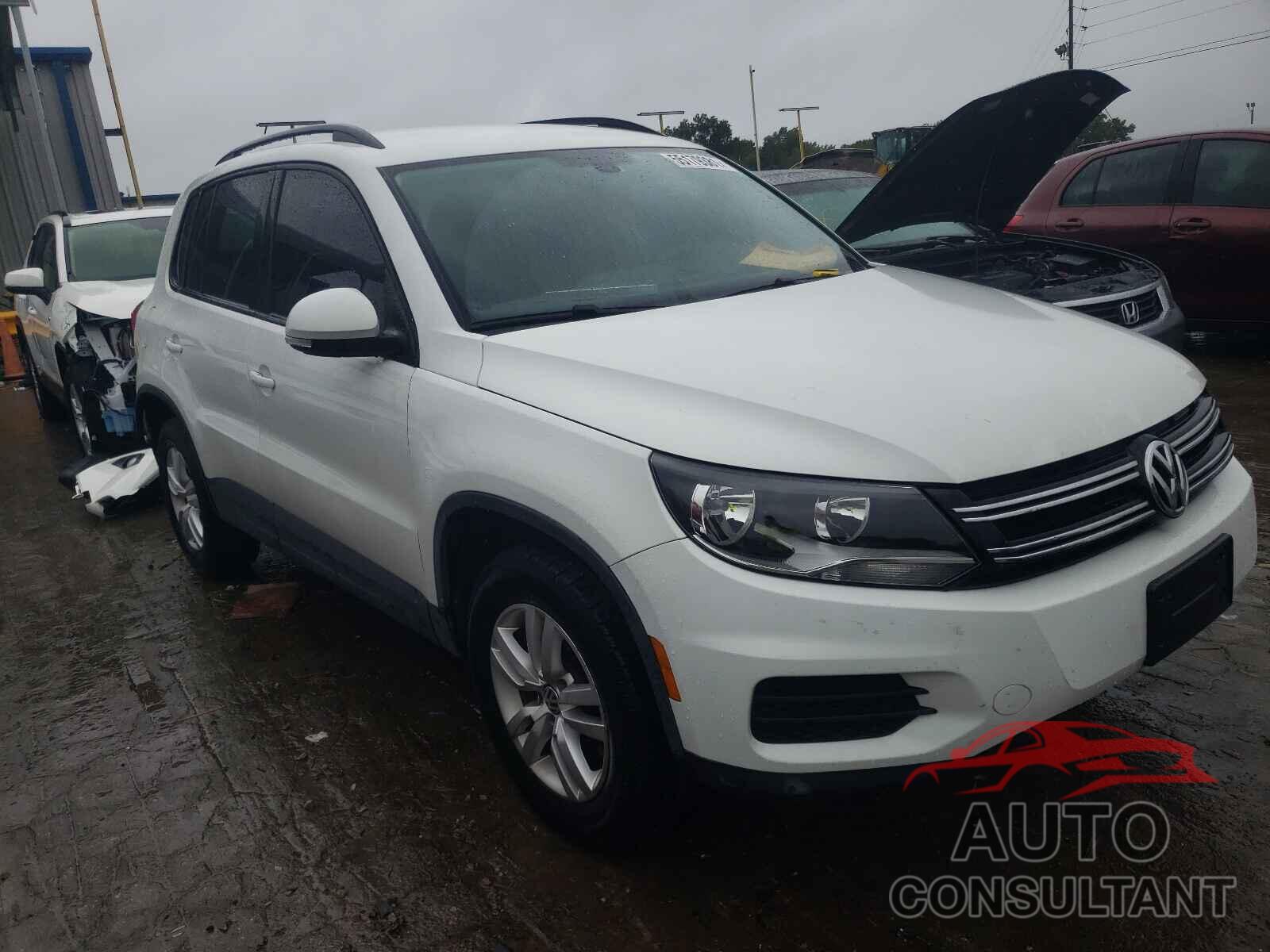 VOLKSWAGEN TIGUAN 2016 - WVGAV7AX6GW601541
