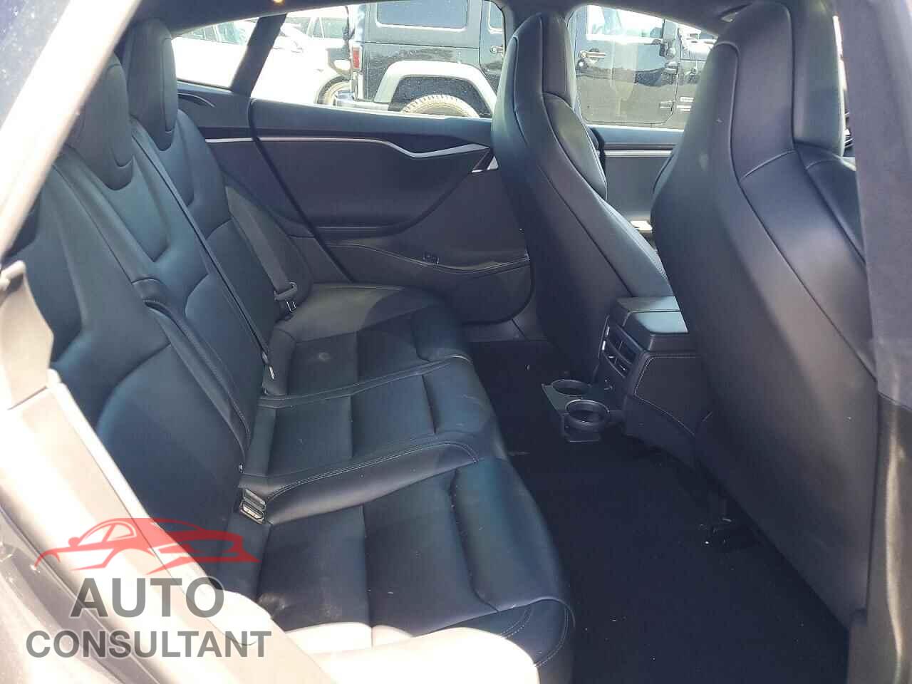 TESLA MODEL S 2019 - 5YJSA1E25KF305732