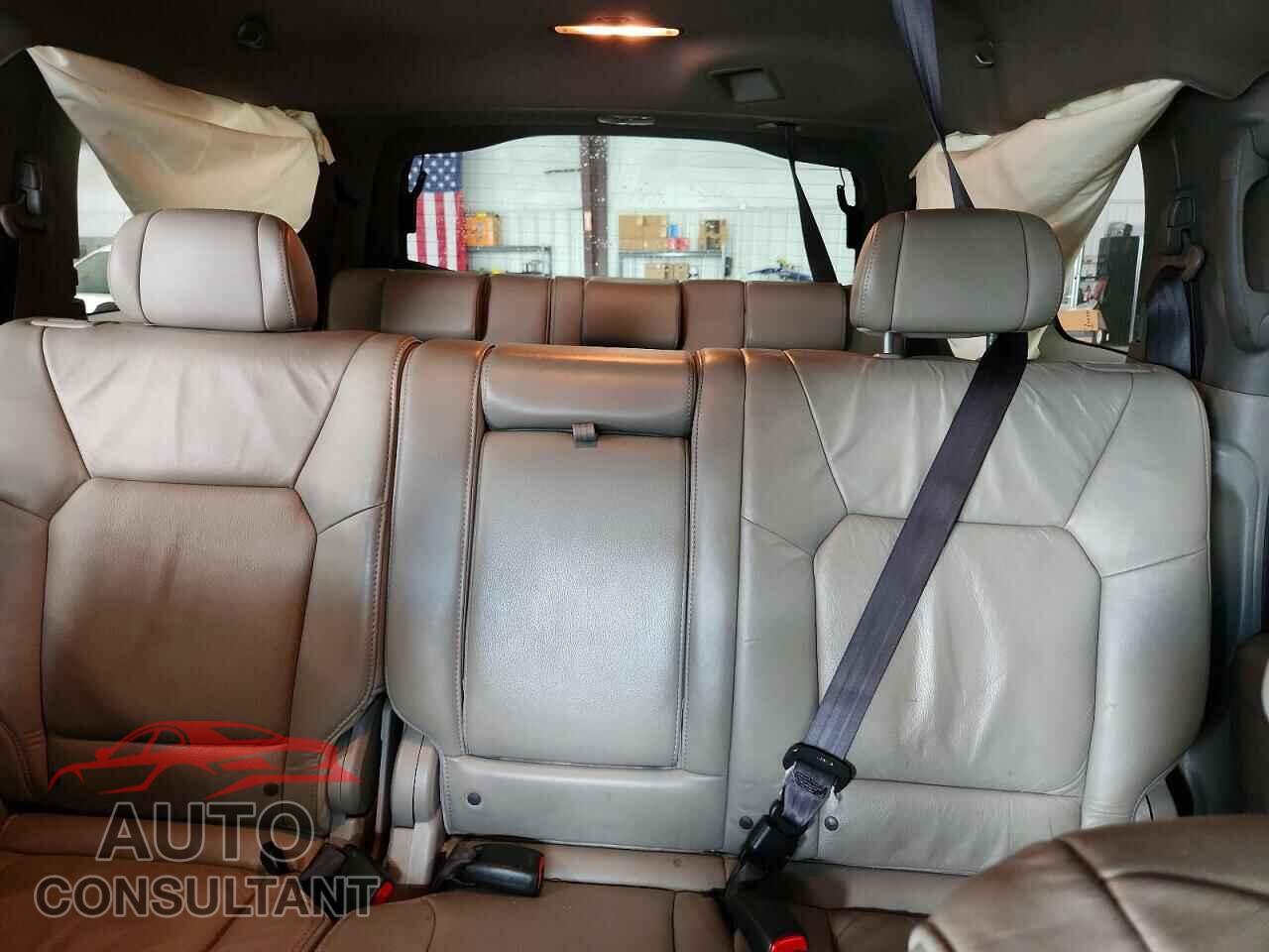 HONDA PILOT 2011 - 5FNYF3H57BB009480