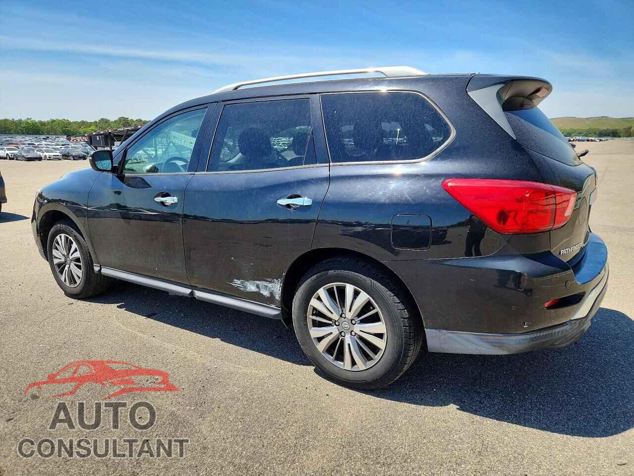NISSAN PATHFINDER 2018 - 5N1DR2MM8JC634670