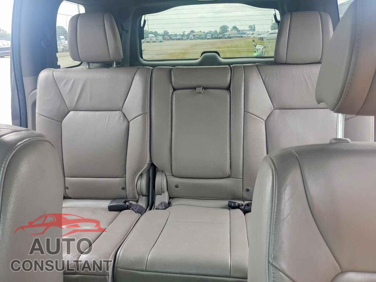HONDA PILOT 2013 - 5FNYF3H93DB023530