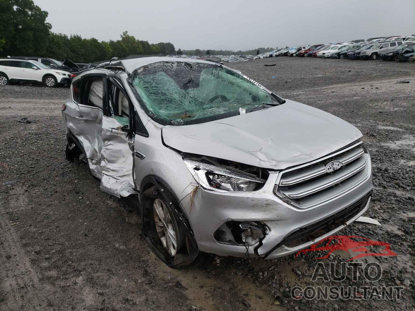 FORD ESCAPE 2017 - 1FMCU0GD7HUA91780