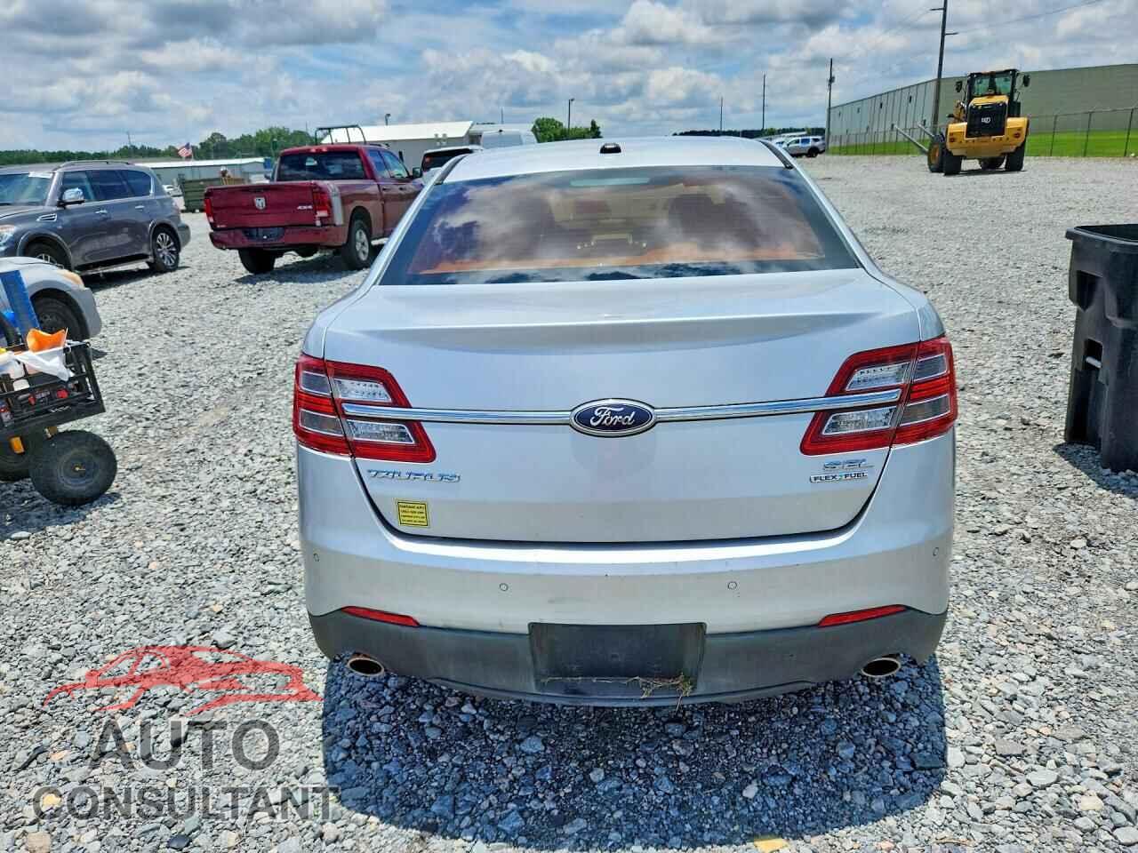 FORD TAURUS 2013 - 1FAHP2E82DG146184
