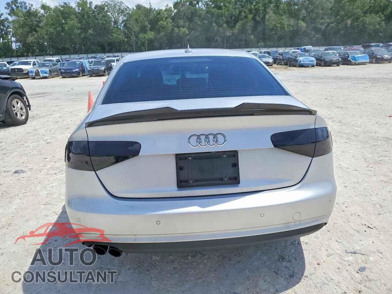 AUDI A4 2013 - WAUFFAFL9DN018129