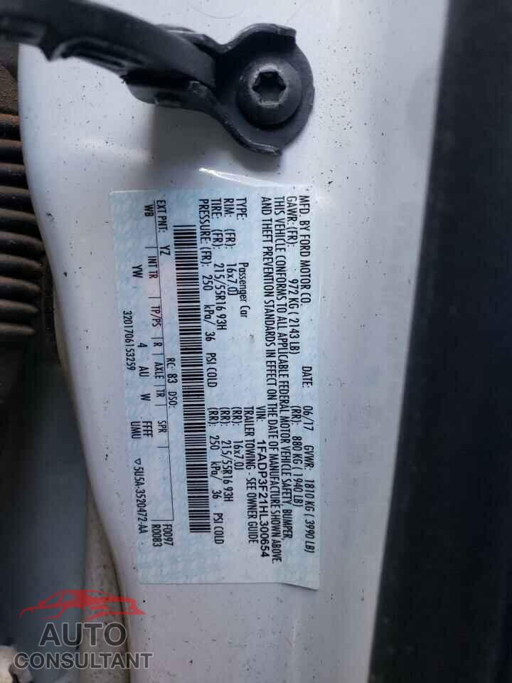 FORD FOCUS 2017 - 1FADP3F21HL300654