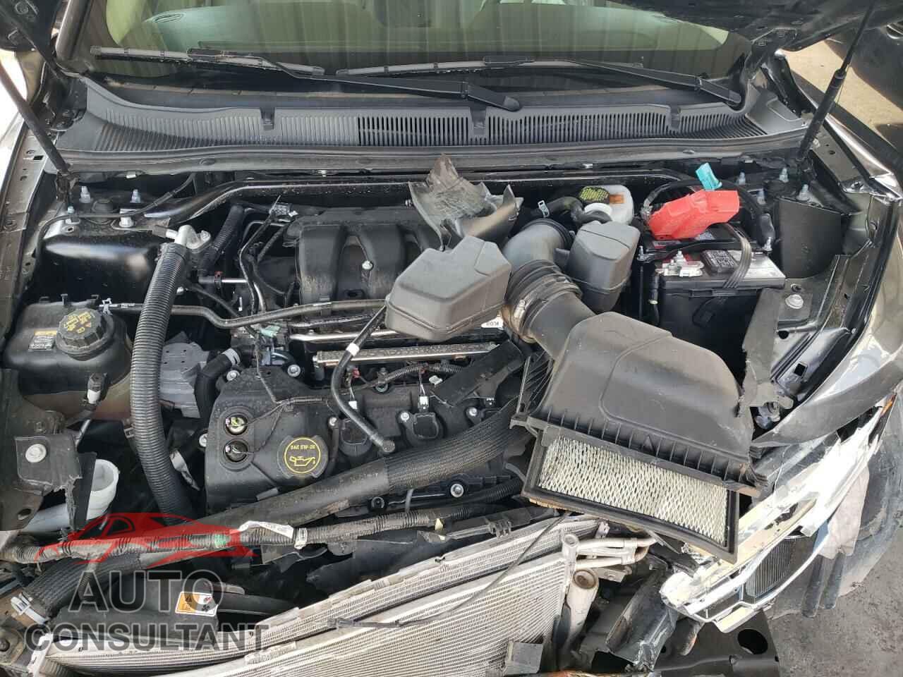 FORD TAURUS 2018 - 1FAHP2D87JG109256