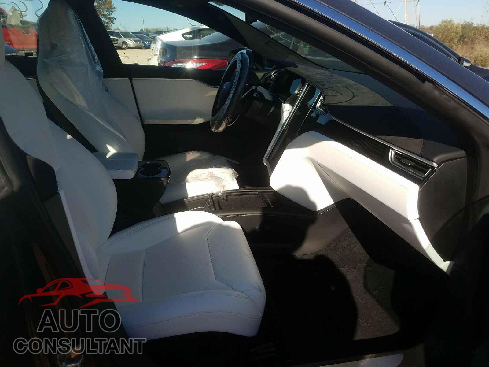TESLA MODEL S 2017 - 5YJSA1E17HF203087