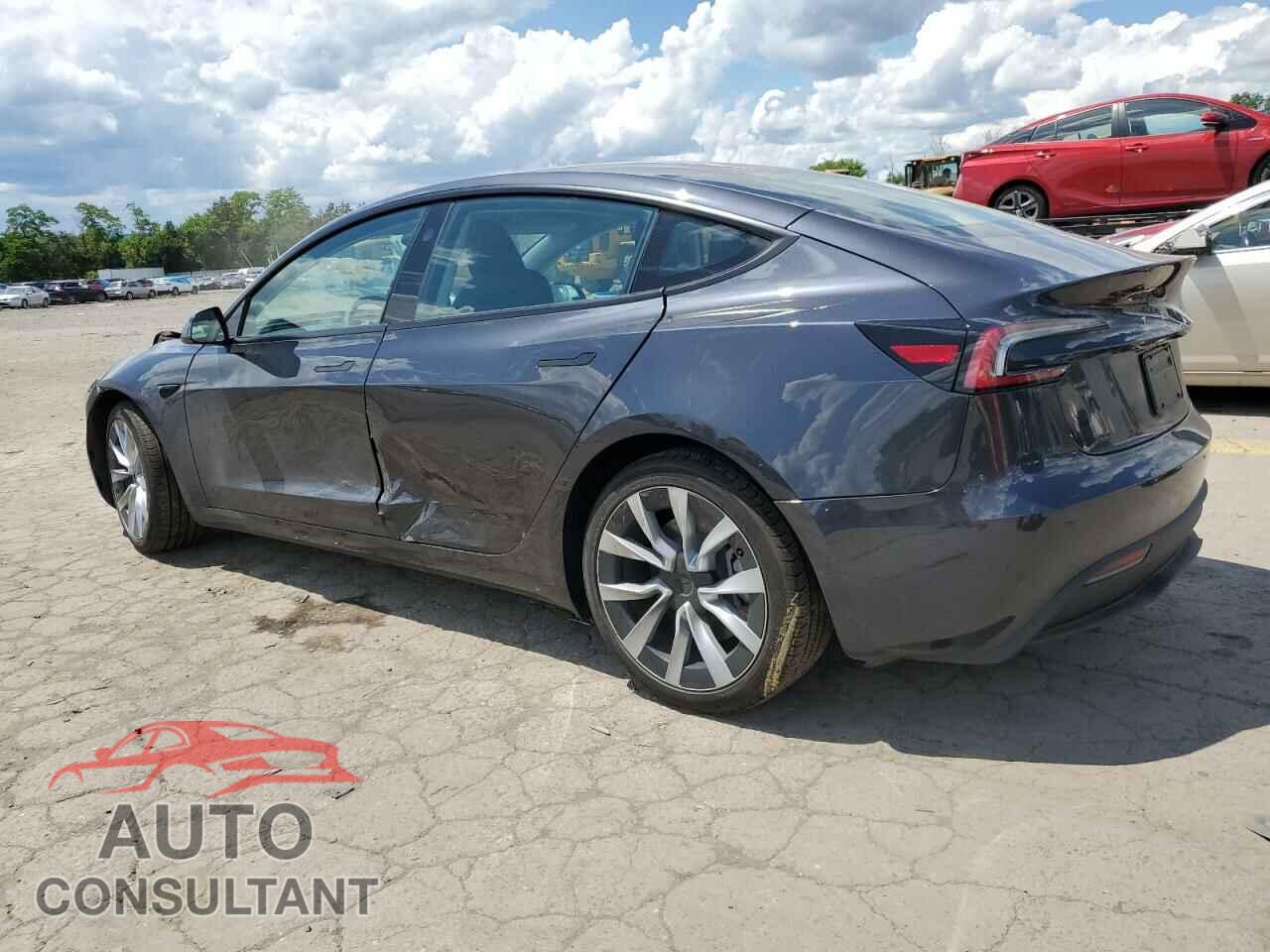 TESLA MODEL 3 2024 - 5YJ3E1EA5RF729065