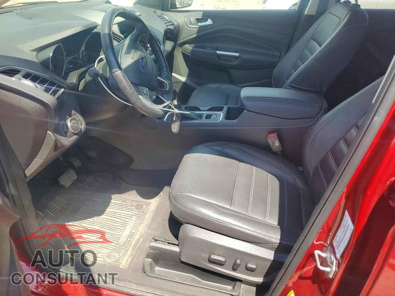 FORD ESCAPE 2017 - 1FMCU0JD7HUC62097