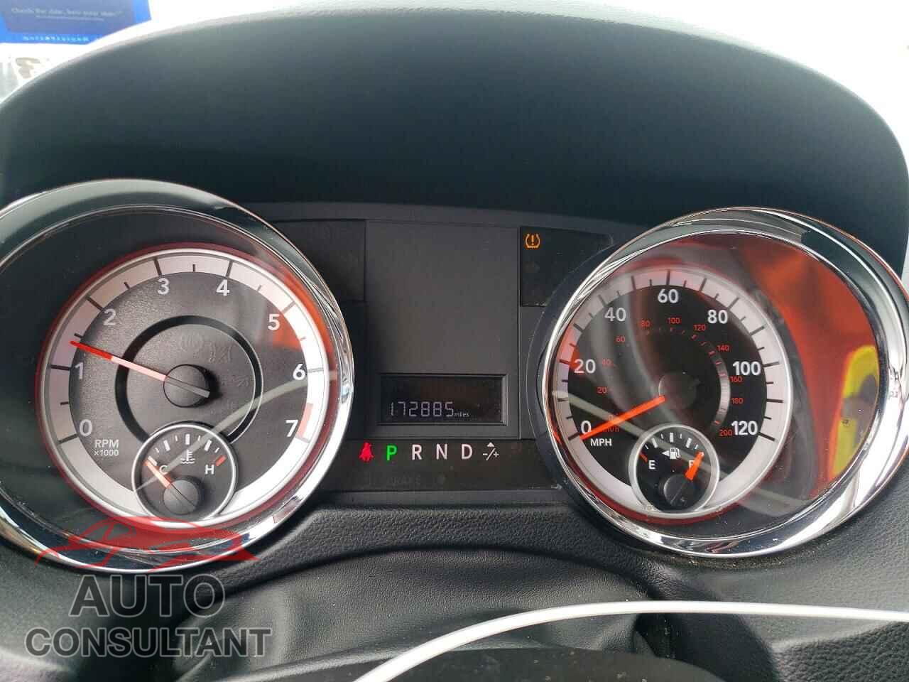DODGE CARAVAN 2011 - 2D4RN3DG0BR637581