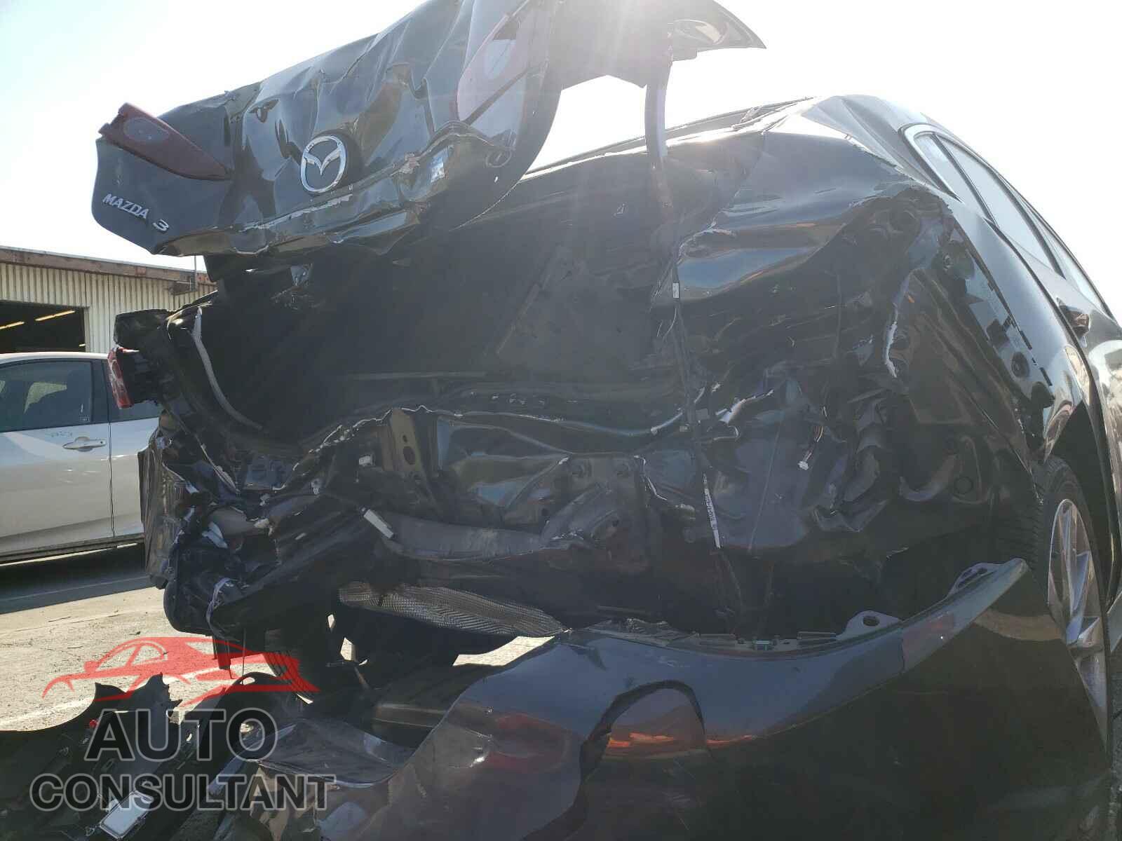 MAZDA 3 2019 - JM1BPACL4K1110207