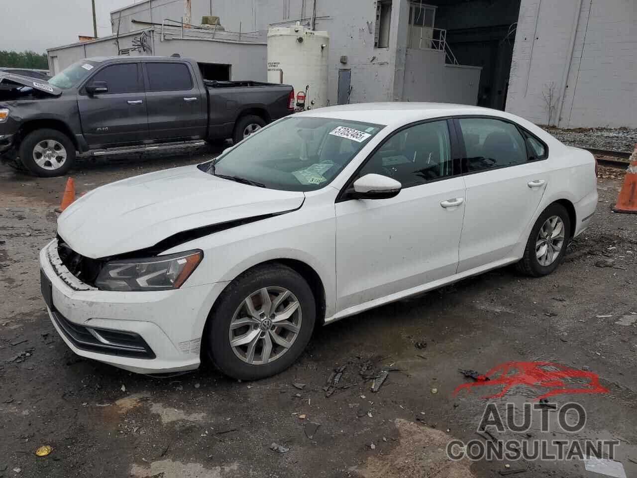 VOLKSWAGEN PASSAT 2018 - 1VWAA7A39JC008632