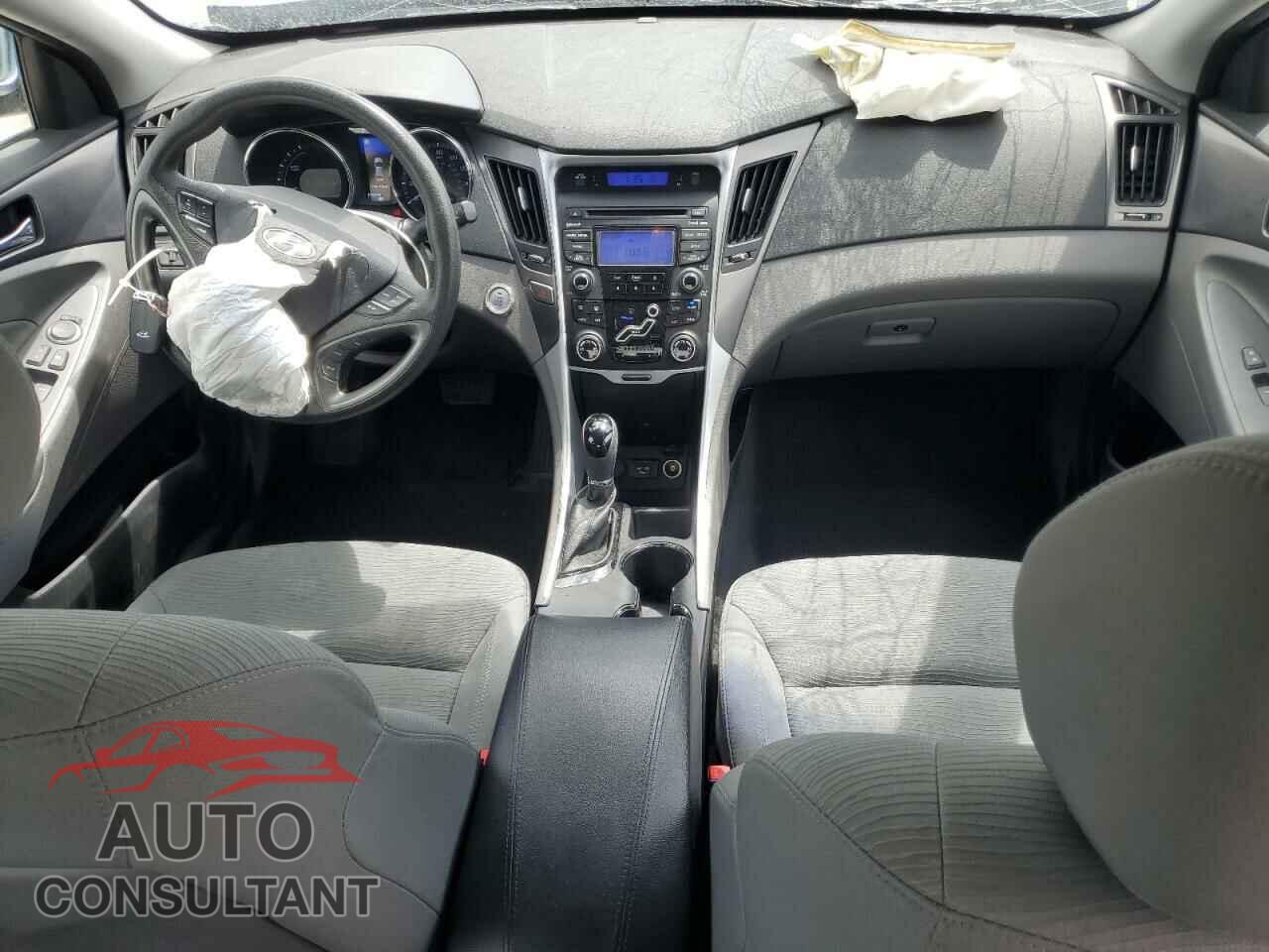 HYUNDAI SONATA 2013 - KMHEC4A45DA086116