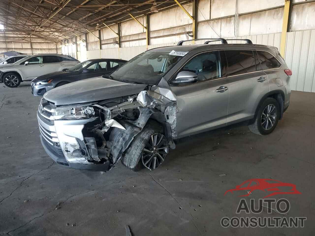 TOYOTA HIGHLANDER 2019 - 5TDJZRFH8KS576544