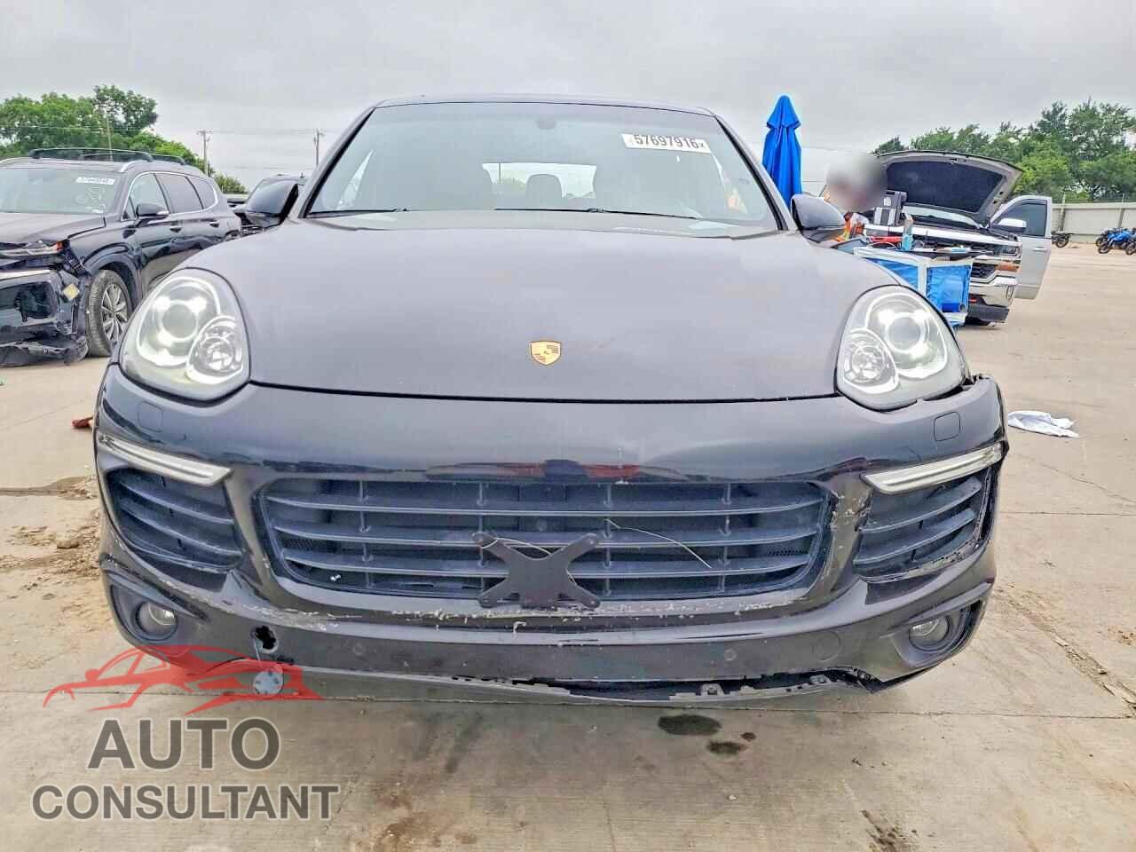 PORSCHE CAYENNE 2017 - WP1AA2A21HKA85748