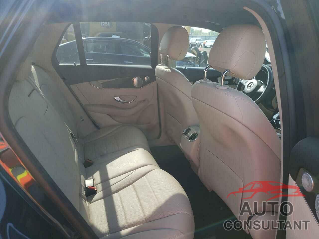 MERCEDES-BENZ GLC-CLASS 2017 - WDC0G4KB4HV010623