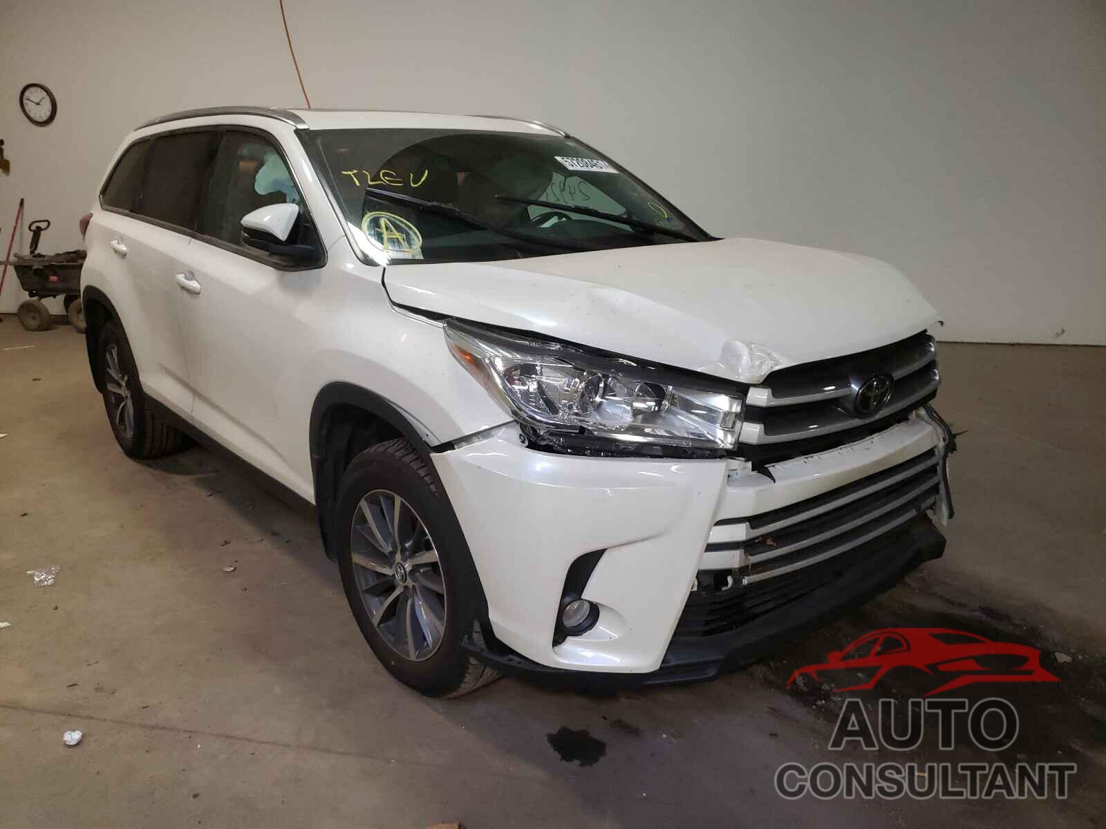 TOYOTA HIGHLANDER 2019 - 5TDJZRFH9KS608109