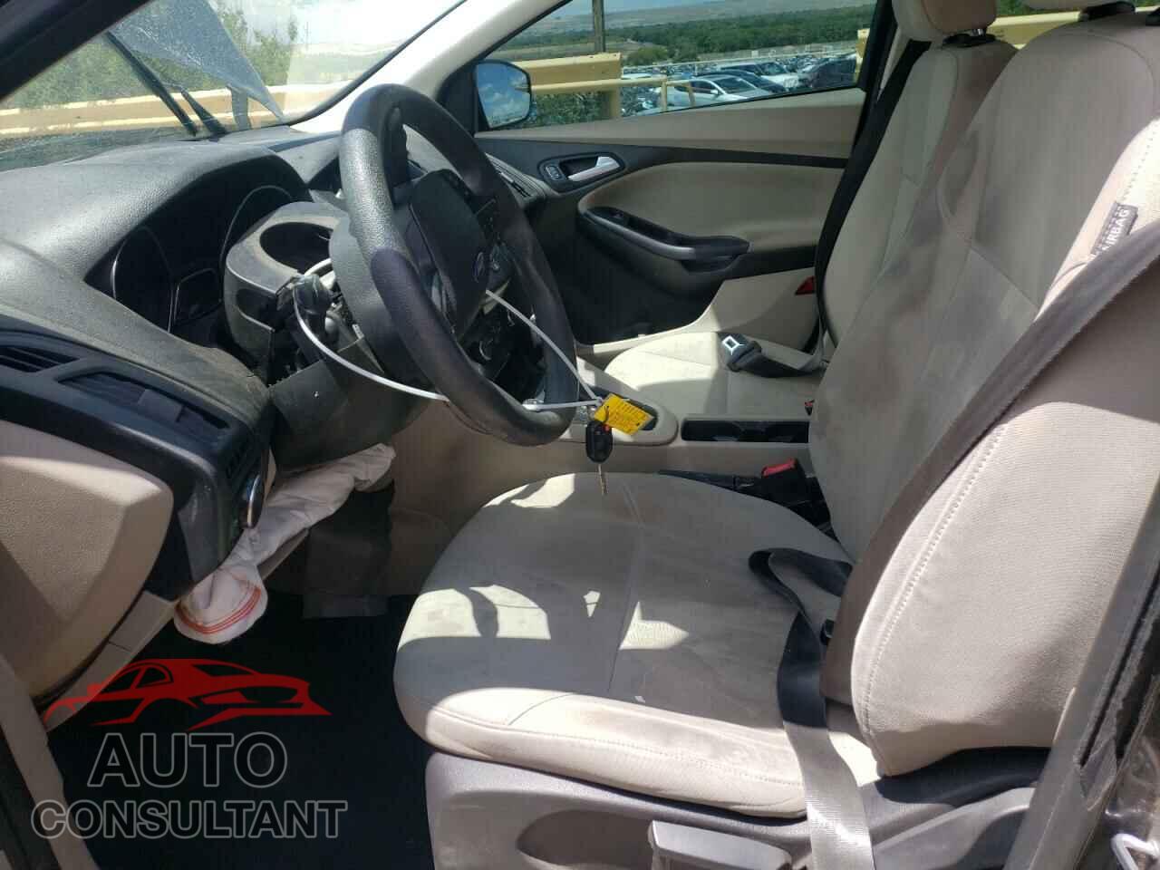 FORD FOCUS 2015 - 1FADP3F25FL314196