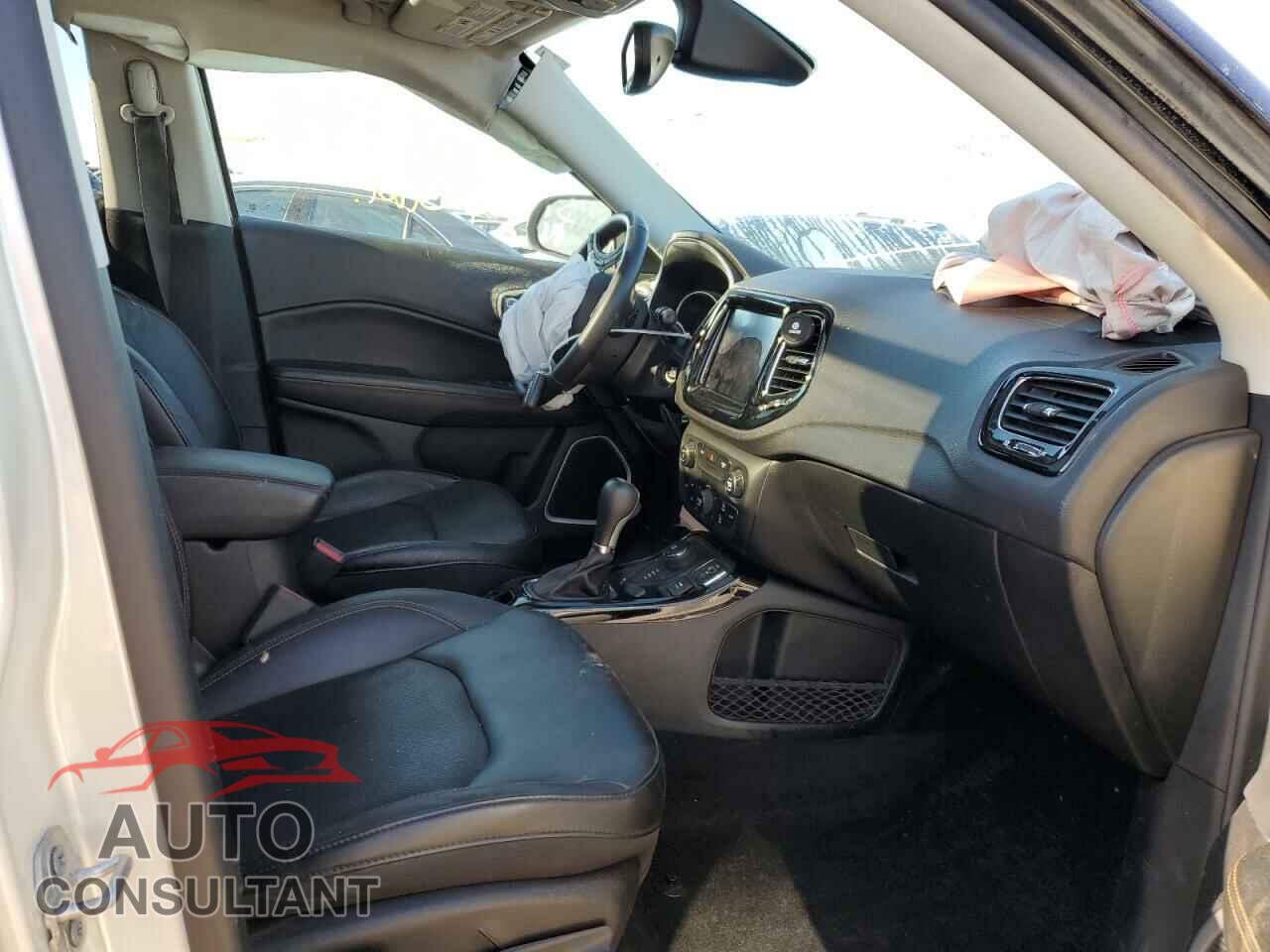 JEEP COMPASS 2017 - 3C4NJDCB2HT646663