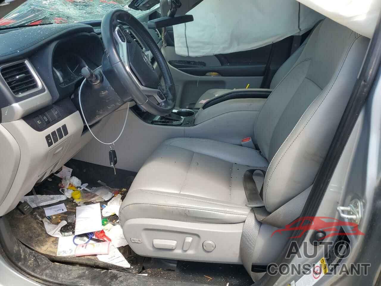 TOYOTA HIGHLANDER 2019 - 5TDKZRFH7KS559853