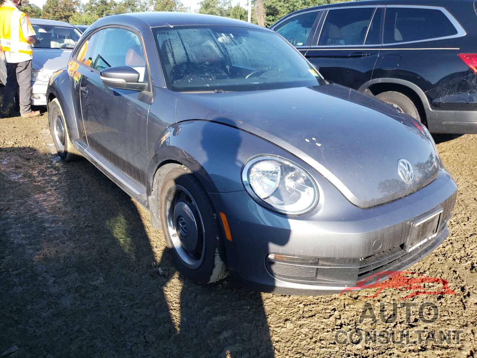 VOLKSWAGEN BEETLE 2016 - 3VWF17AT3GM633637
