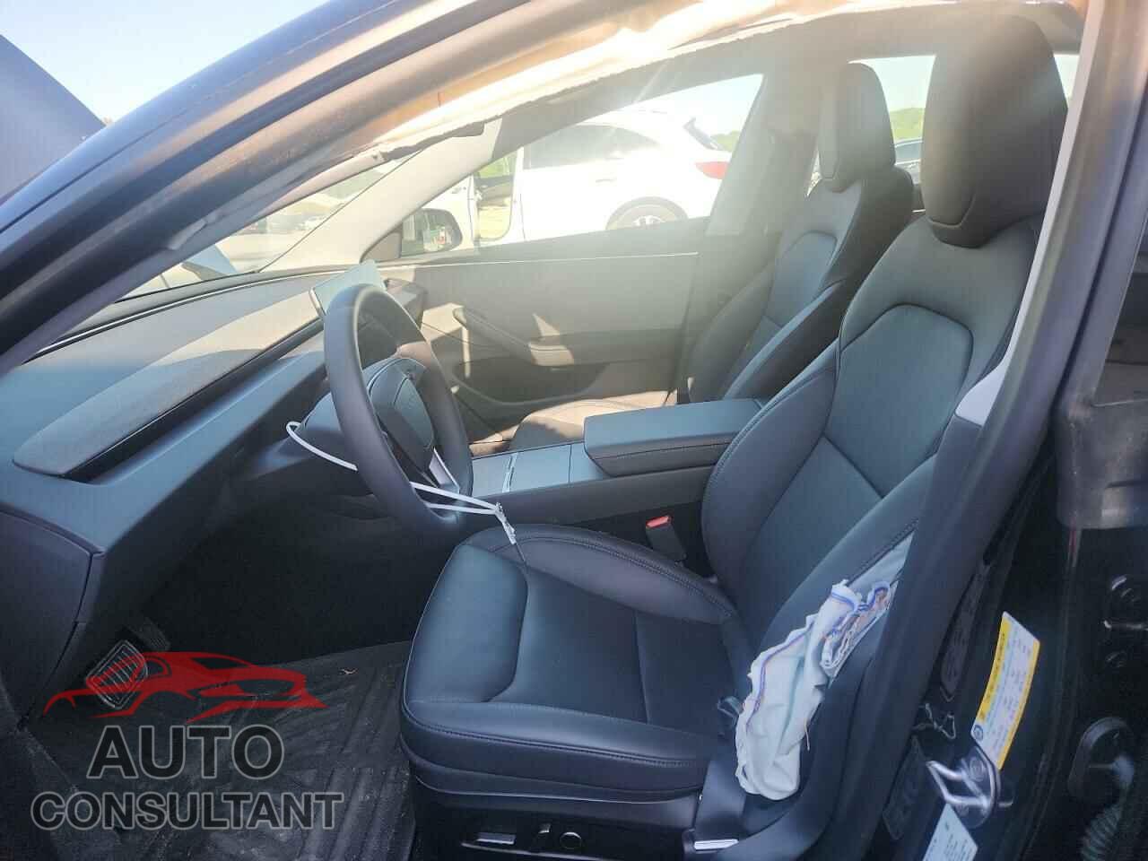 TESLA MODEL 3 2025 - 5YJ3E1EA9SF928187
