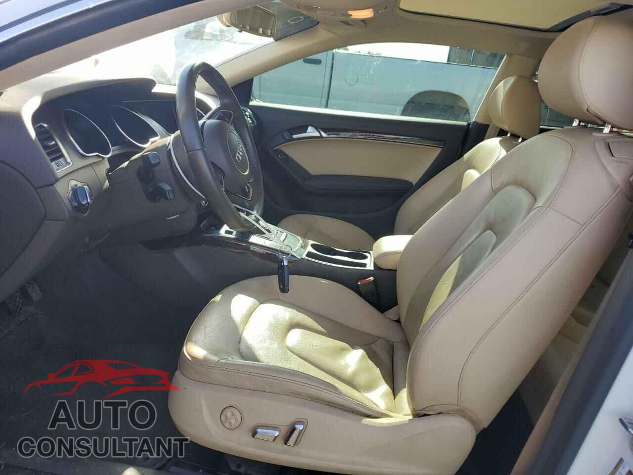 AUDI A5 2014 - WAUGFAFR2EA044332