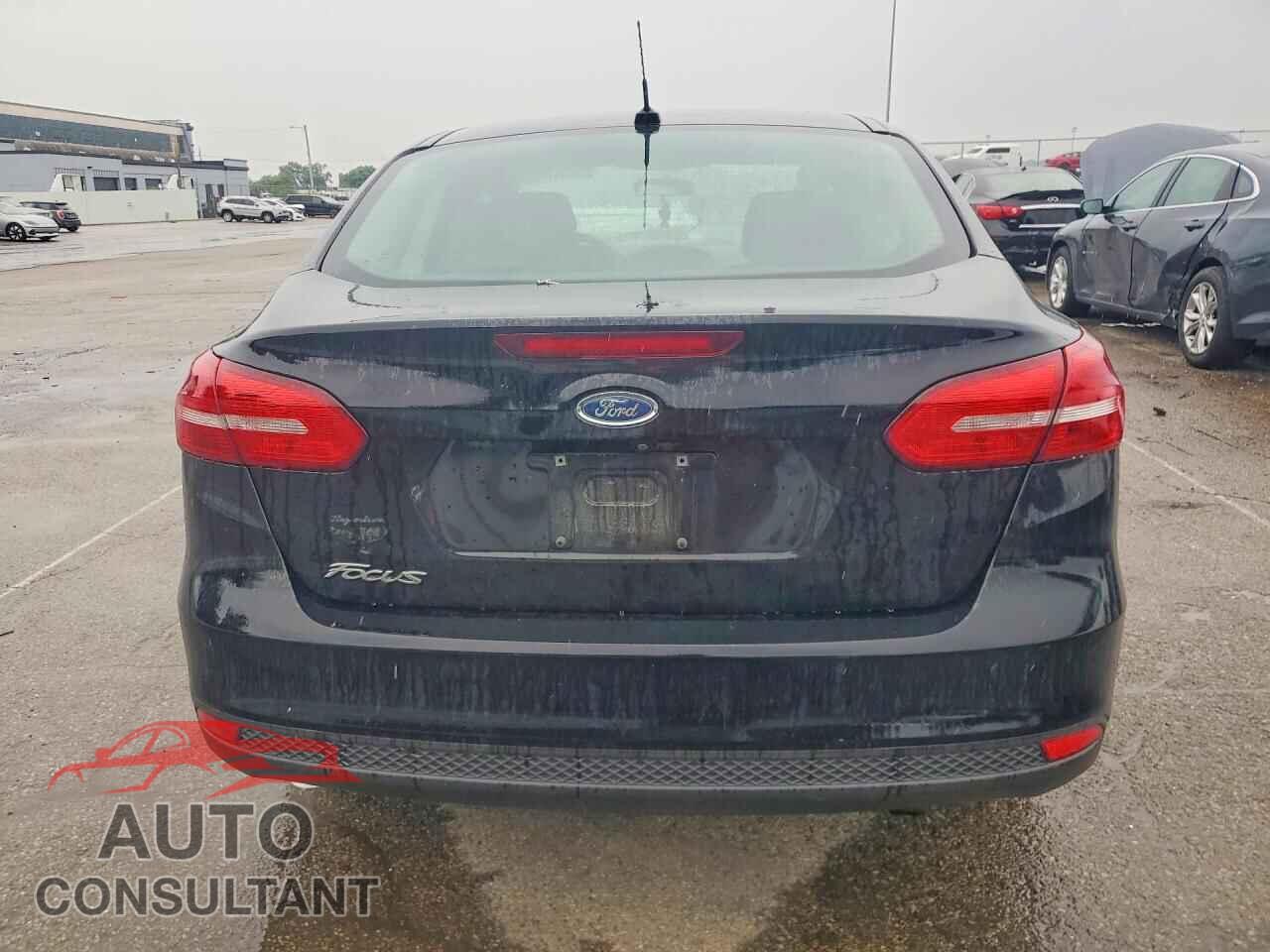 FORD FOCUS 2017 - 1FADP3E22HL327637